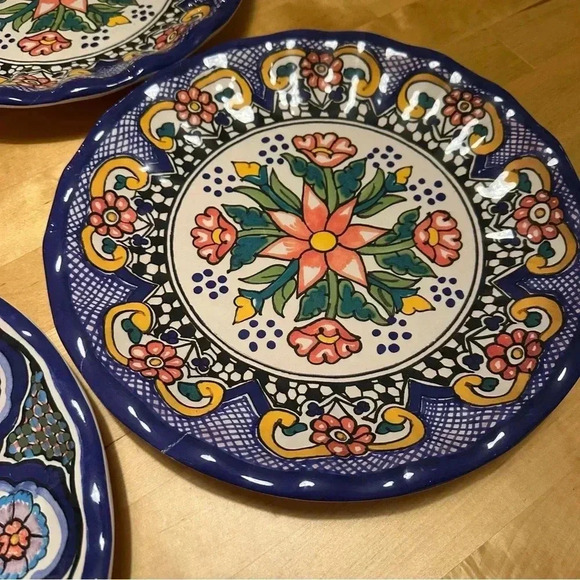 Pottery Barn 4 Del Sol Melamine dinner plates - Picture 4 of 8